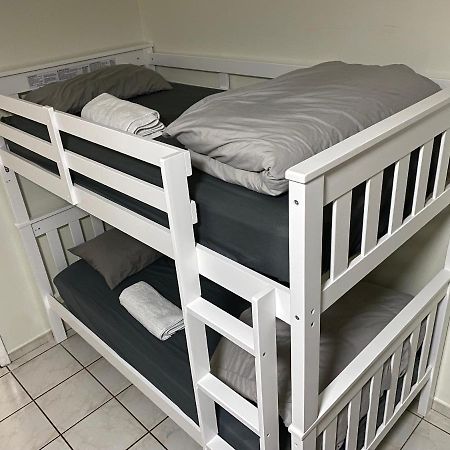 Single Size Top Bunk Bed - Mixed Shared Room Miami Springs Esterno foto