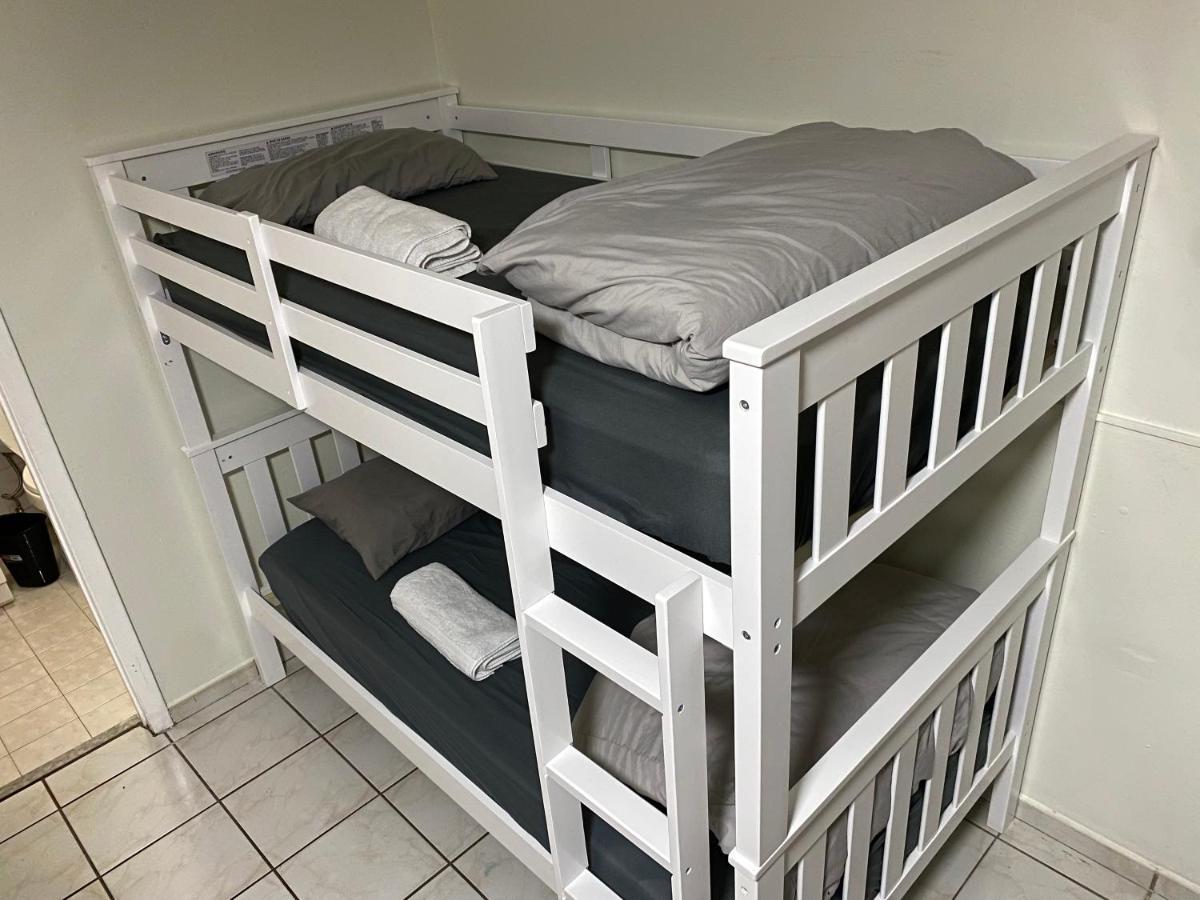 Single Size Top Bunk Bed - Mixed Shared Room Miami Springs Esterno foto