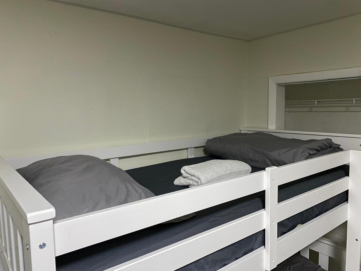 Single Size Top Bunk Bed - Mixed Shared Room Miami Springs Esterno foto